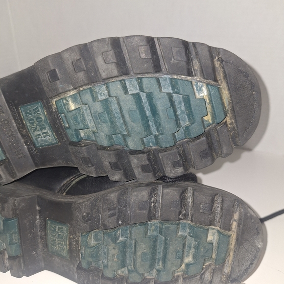 Rugged Black Men's Boots - Picture 10 of 12